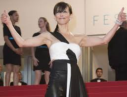Cannes-en-mode-noir-et-blanc-sur-le-tapis-rouge flatcast tema